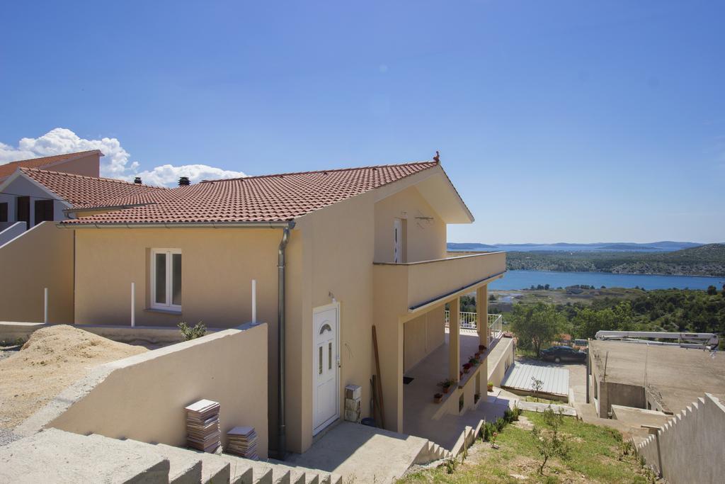 Bulat Sea View Apartments ชิเบนิก ภายนอก รูปภาพ
