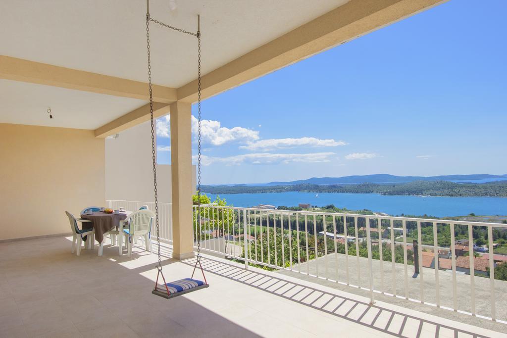 Bulat Sea View Apartments ชิเบนิก ภายนอก รูปภาพ